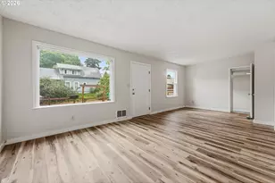 8011 N Clarendon Ave, Portland, OR 97203 - Photo 4