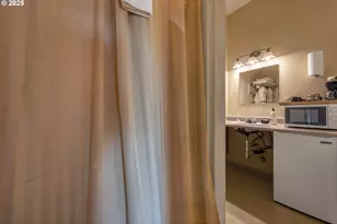 210 Hartman Ave, Maupin, OR 97037 - Photo 38