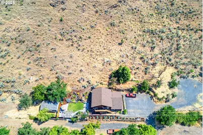 210 Hartman Ave, Maupin, OR 97037 - Photo 44