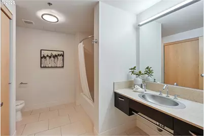 1410 NW Kearney St #621, Portland, OR 97209 - Photo 22