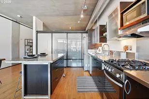 1410 NW Kearney St, Portland, OR 97209 - Photo 14