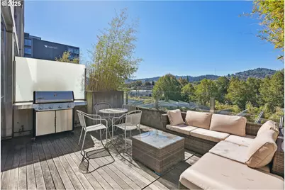 1410 NW Kearney St #621, Portland, OR 97209 - Photo 28