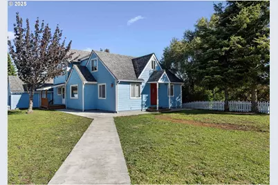 584 Exchange St, North Bend, OR 97459 - Photo 1