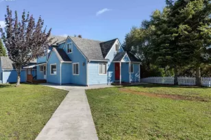 584 Exchange St, North Bend, OR 97459 - Photo 1