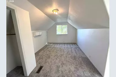 584 Exchange St, North Bend, OR 97459 - Photo 42