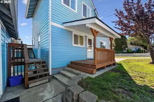 584 Exchange St, North Bend, OR 97459 - Photo 48