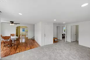 584 Exchange St, North Bend, OR 97459 - Photo 20