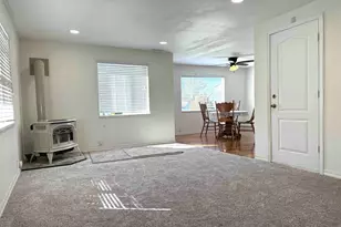 584 Exchange St, North Bend, OR 97459 - Photo 18