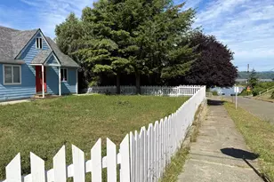 584 Exchange St, North Bend, OR 97459 - Photo 4