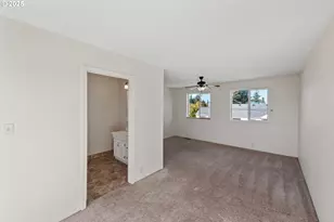 584 Exchange St, North Bend, OR 97459 - Photo 36