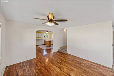 584 Exchange St, North Bend, OR 97459 - Photo 14