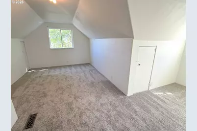 584 Exchange St, North Bend, OR 97459 - Photo 44