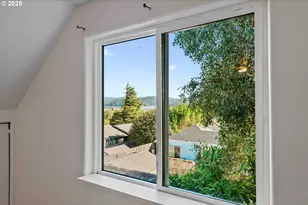 584 Exchange St, North Bend, OR 97459 - Photo 42