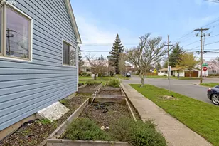 1336 NE Evans St, McMinnville, OR 97128 - Photo 4