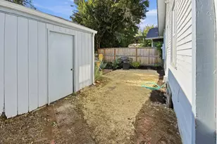 2380 Emerald St, Eugene, OR 97403 - Photo 26