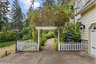 85574 Svarverud Rd, Eugene, OR 97405 - Photo 8