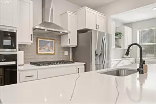 19080 SW Zinnia Ln, Beaverton, OR 97007 - Photo 10