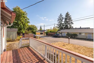 1305 Z St, Vancouver, WA 98661 - Photo 2