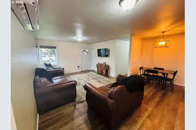 337 Cypress St, Longview, WA 98632 - Photo 4