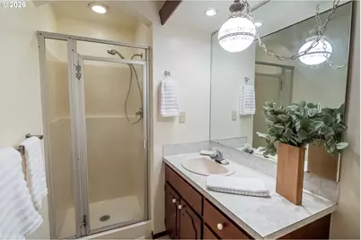 1421 Lawnridge Ave, Springfield, OR 97477 - Photo 16