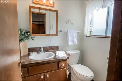 1421 Lawnridge Ave, Springfield, OR 97477 - Photo 24