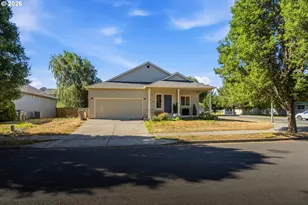 713 Heights Ave, Hood River, OR 97031 - Photo 2