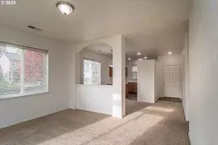 115 Silverado St, Roseburg, OR 97471 - Photo 16