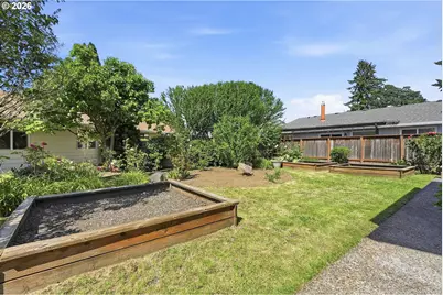 9445 SW Summerfield Dr, Tigard, OR 97224 - Photo 40