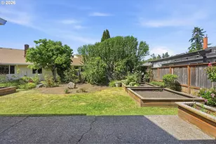 9445 SW Summerfield Dr, Tigard, OR 97224 - Photo 38
