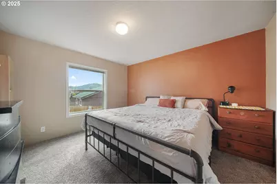 176 W Main St, Alsea, OR 97324 - Photo 12