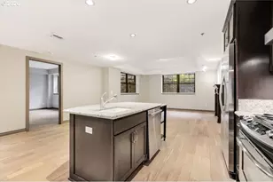 2454 NW Westover Rd, Portland, OR 97210 - Photo 18