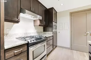 2454 NW Westover Rd, Portland, OR 97210 - Photo 14