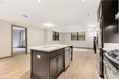 2454 NW Westover Rd #102, Portland, OR 97210 - Photo 16