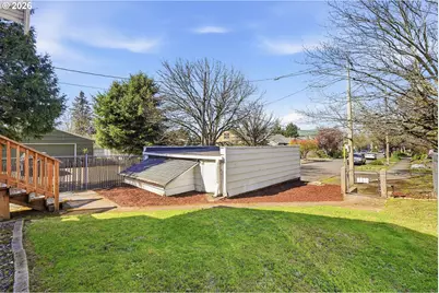 6855 NE Siskiyou St, Portland, OR 97213 - Photo 28
