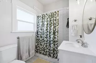 6855 NE Siskiyou St, Portland, OR 97213 - Photo 22