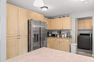 94118 Covey Ln, Coquille, OR 97423 - Photo 8