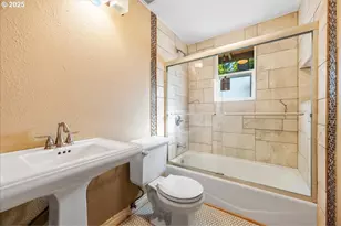 9320 SW Boones Ferry Rd, Portland, OR 97219 - Photo 20