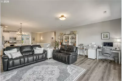 227 E Taylor Dr, Newberg, OR 97132 - Photo 10