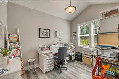 227 E Taylor Dr, Newberg, OR 97132 - Photo 4