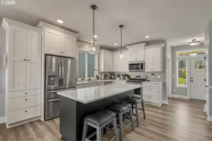 227 E Taylor Dr, Newberg, OR 97132 - Photo 8