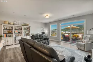 227 E Taylor Dr, Newberg, OR 97132 - Photo 12