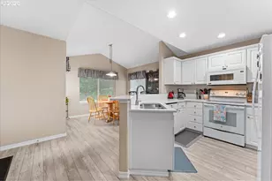 1343 NE Parkside Dr, Hillsboro, OR 97124 - Photo 12