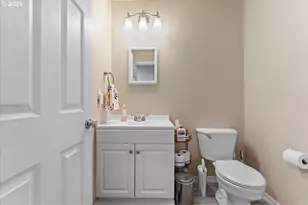 1343 NE Parkside Dr, Hillsboro, OR 97124 - Photo 16