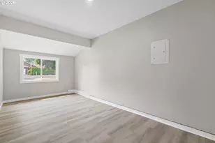 1422 SW Hensley Rd, Troutdale, OR 97060 - Photo 18