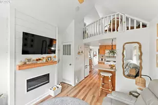 1795 28th Ct, Coos Bay, OR 97420 - Photo 2