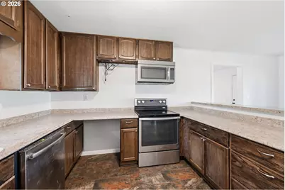 23892 Butler Rd, Elmira, OR 97437 - Photo 8