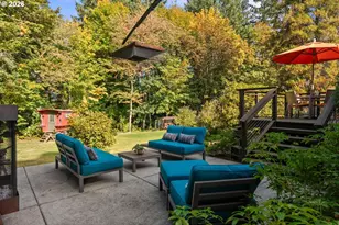 1021 SW Stephenson Ct, Portland, OR 97219 - Photo 36