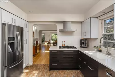 1021 SW Stephenson Ct, Portland, OR 97219 - Photo 16