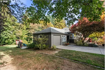 1021 SW Stephenson Ct, Portland, OR 97219 - Photo 34