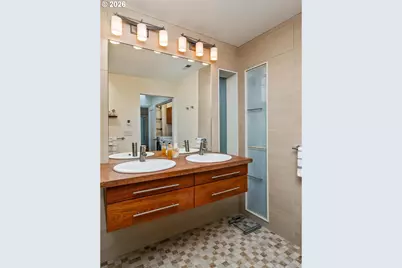 1021 SW Stephenson Ct, Portland, OR 97219 - Photo 24